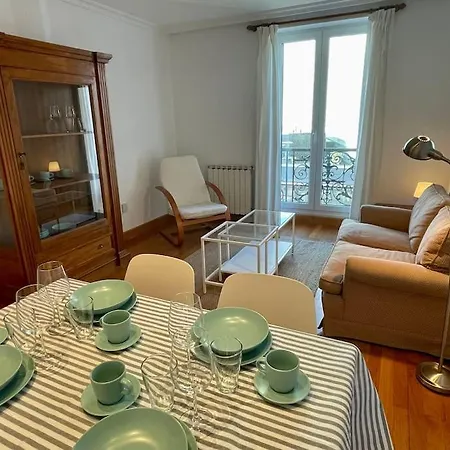 Frente Al Kursaal Y La Playa * סן סבסטיאן