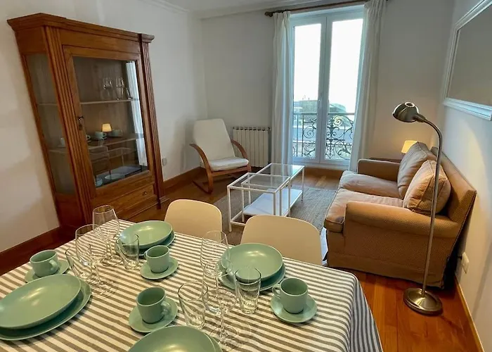 Frente Al Kursaal Y La Playa * San Sebastián