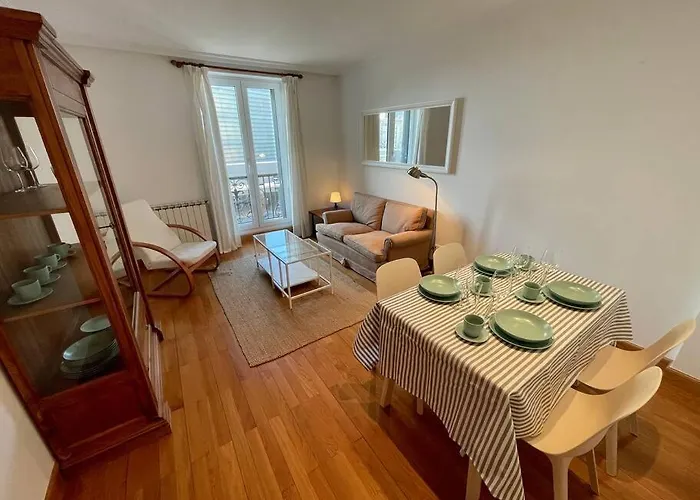 Frente Al Kursaal Y La Playa Appartement *