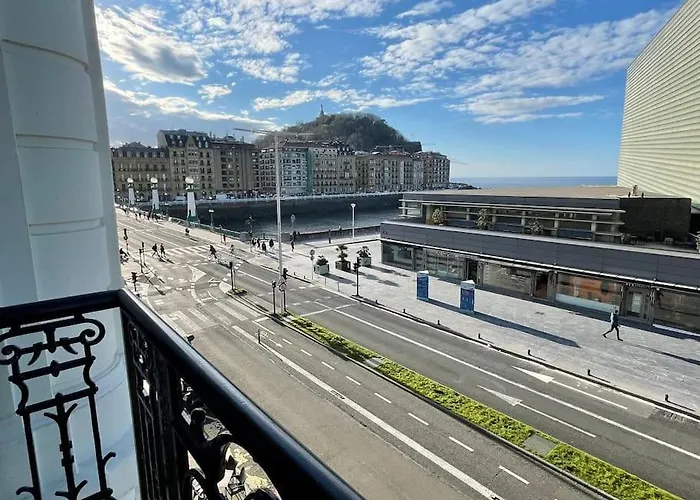 Frente Al Kursaal Y La Playa Apartamento *